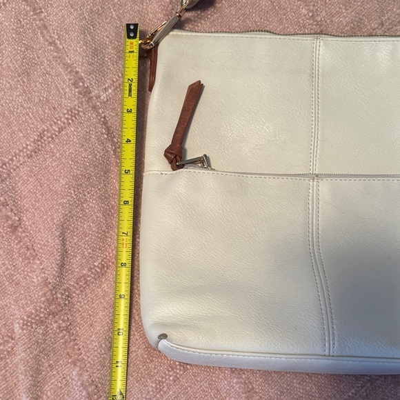 Practical Off White Crossbody Bag with Patterned Strap w/spare strap - Picture 4 of 8